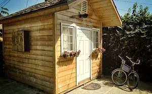 I Turned A Shed Into A Tiny House And Created Themed Rooms In My Home To Rent In Los Angeles