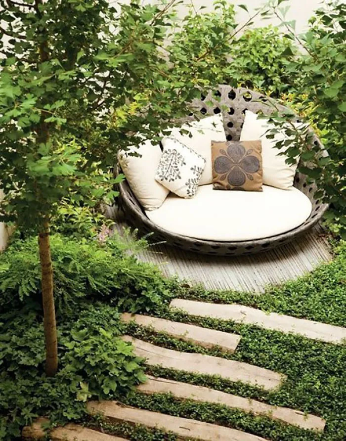 Backyard Hideaway For Reading