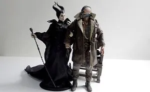 I'm Creating Creative Photo Shoot From My Husband's Hot Toys