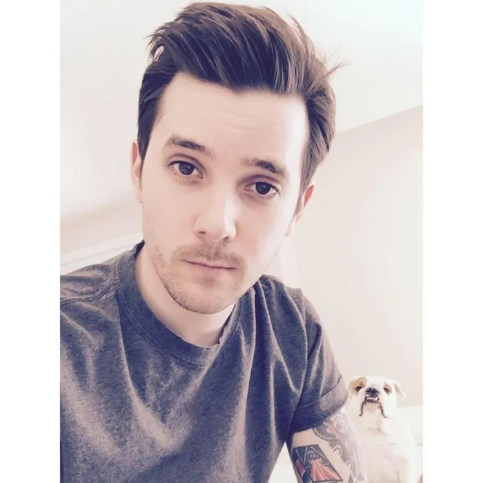 'Hot Dudes With Dogs' Instagram Brings Two Of Your Favorite Things In One Place