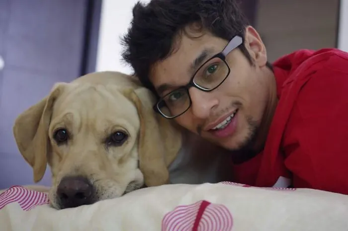 'Hot Dudes With Dogs' Instagram Brings Two Of Your Favorite Things In One Place