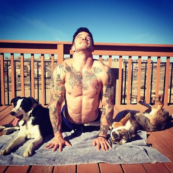 'Hot Dudes With Dogs' Instagram Brings Two Of Your Favorite Things In One Place