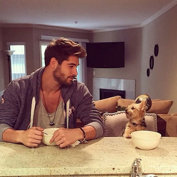 'Hot Dudes With Dogs' Instagram Brings Two Of Your Favorite Things In One Place