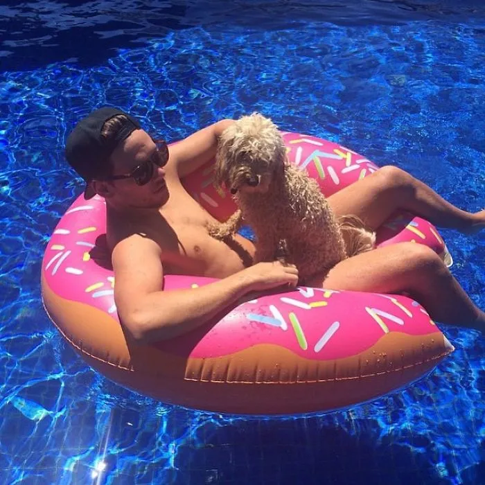 'Hot Dudes With Dogs' Instagram Brings Two Of Your Favorite Things In One Place