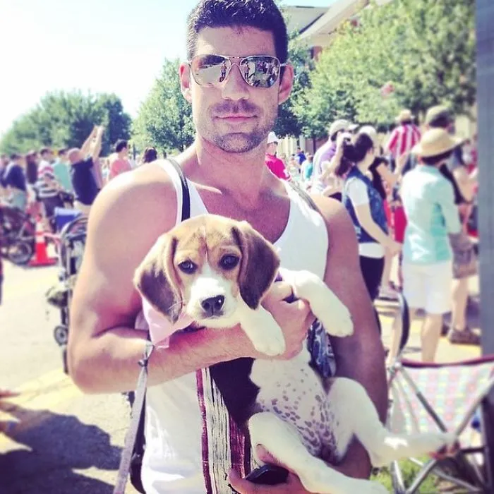 'Hot Dudes With Dogs' Instagram Brings Two Of Your Favorite Things In One Place