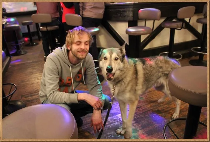 'Hot Dudes With Dogs' Instagram Brings Two Of Your Favorite Things In One Place