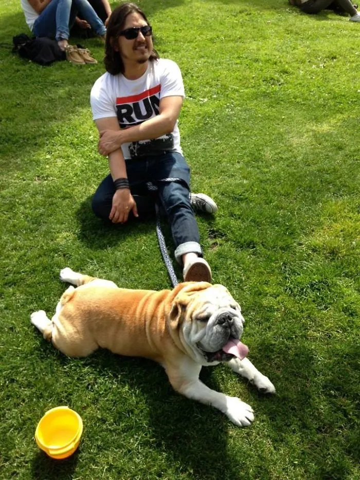 'Hot Dudes With Dogs' Instagram Brings Two Of Your Favorite Things In One Place