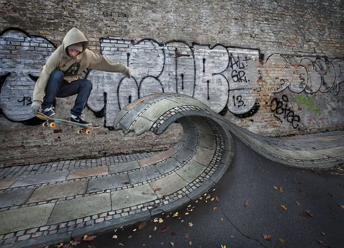 Asphalt Surfer
