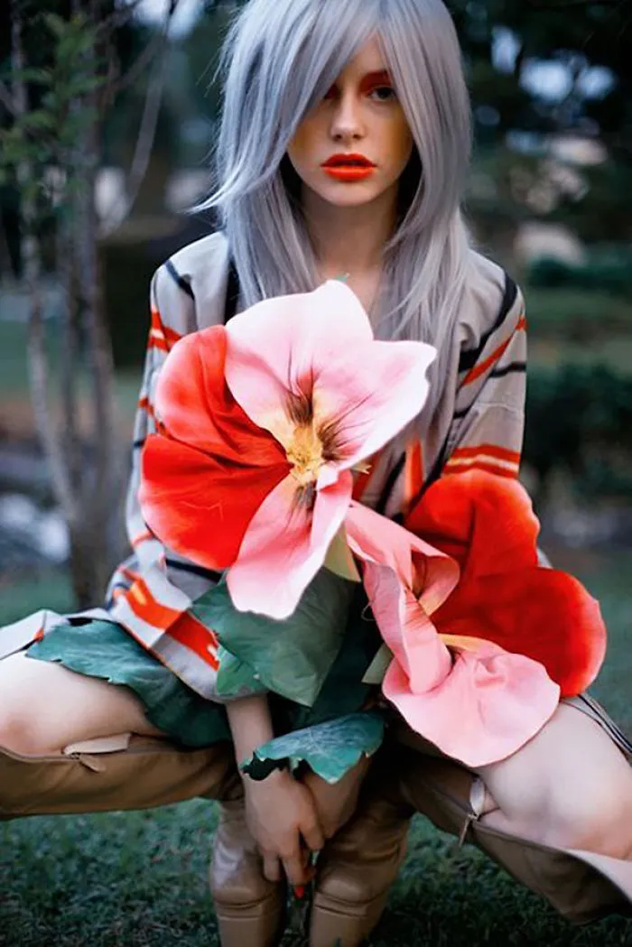 'Granny' Hair Trend: Young Women Are Dyeing Their Hair Gray