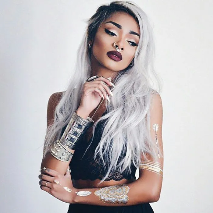 'Granny' Hair Trend: Young Women Are Dyeing Their Hair Gray