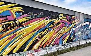 22 Stunning Murals From The Berlin Wall East Side Gallery