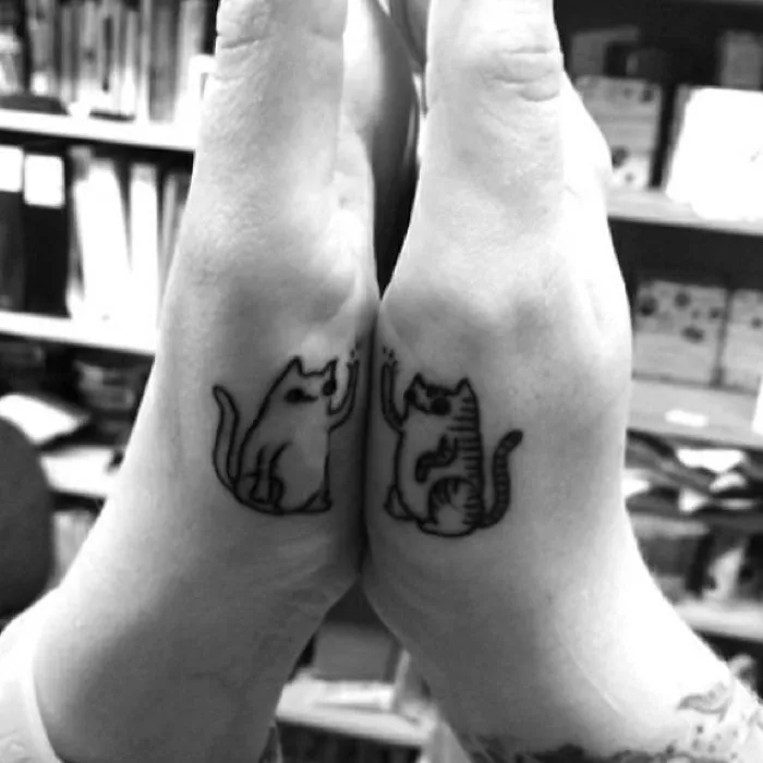 87 Matching Couple Tattoos For Lovers That Will Grow Old Together