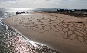I Made Giant Sand Drawings On The Atlantic Coast
