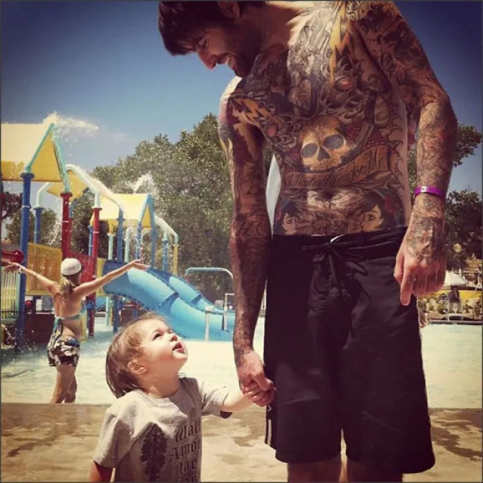 124 Babies And Their Tattooed Parents That Look Absolutely Beautiful Together