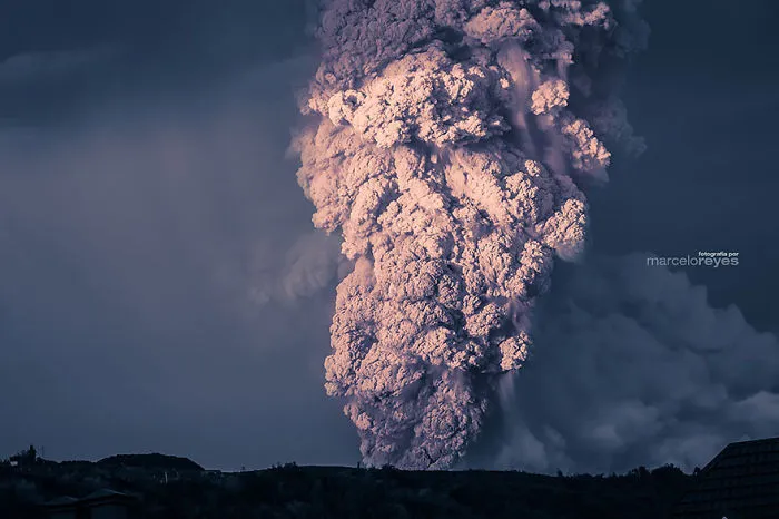 34 Breathtaking Pics Of Volcano Eruption In Chile That Forced 4,000 To Evacuate