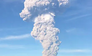 34 Breathtaking Pics Of Volcano Eruption In Chile That Forced 4,000 To Evacuate