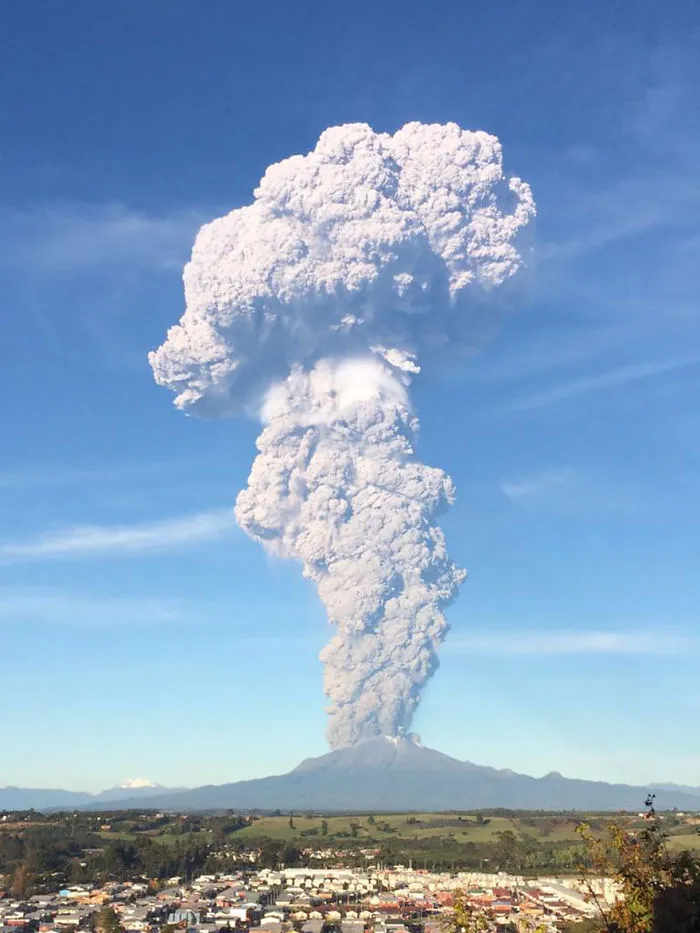 34 Breathtaking Pics Of Volcano Eruption In Chile That Forced 4,000 To Evacuate
