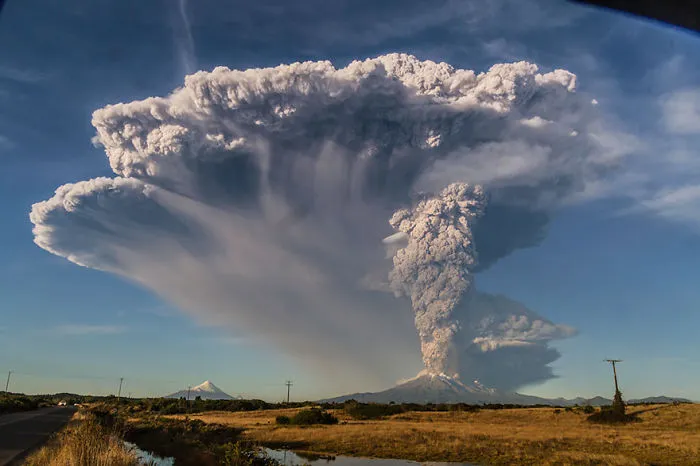 34 Breathtaking Pics Of Volcano Eruption In Chile That Forced 4,000 To Evacuate