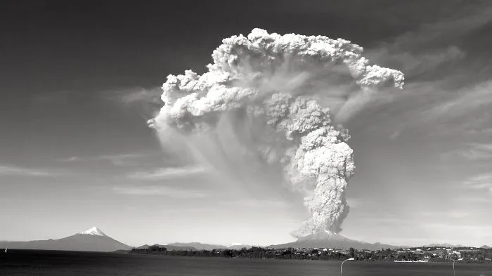 34 Breathtaking Pics Of Volcano Eruption In Chile That Forced 4,000 To Evacuate