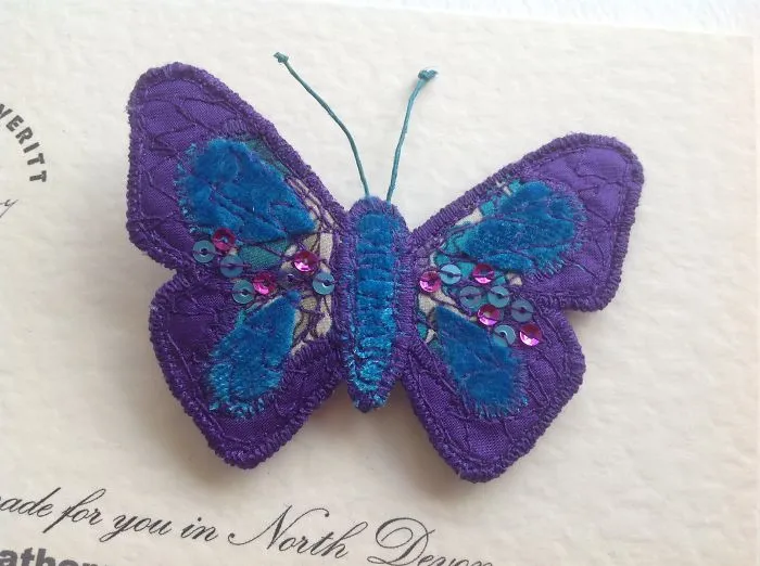 I Create The Insect World In Fabric And Thread !