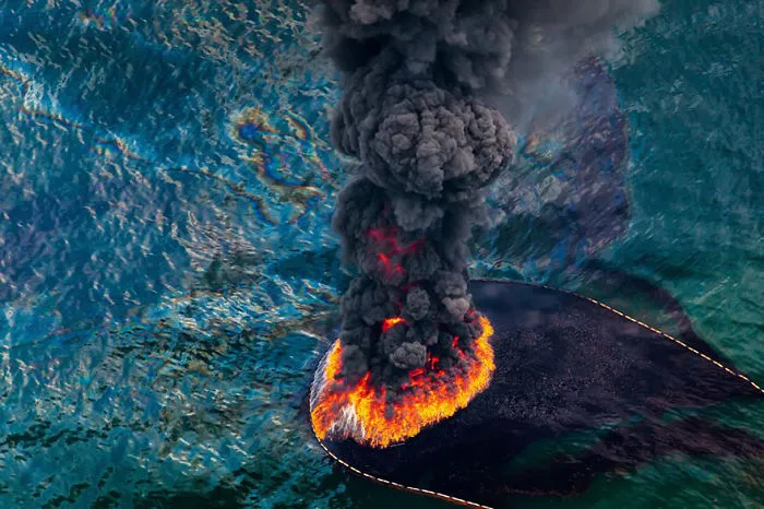 Fire At Oil Platform In Gulf Of Mexico, April 2010