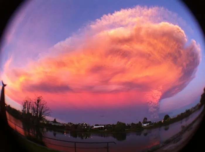 34 Breathtaking Pics Of Volcano Eruption In Chile That Forced 4,000 To Evacuate