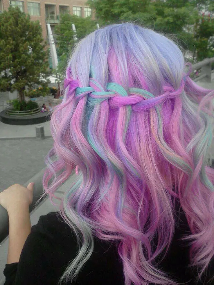 Rainbow Pastel Hair Is A New Trend Among Women