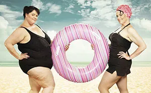 Woman Loses 150 Pounds And Poses With Her Old, Heavier Self In Before-And-After Pics