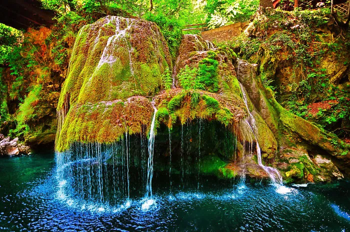 Http://blazepress.com/2015/01/22-amazing-photos-will-make-want-visit-romania/