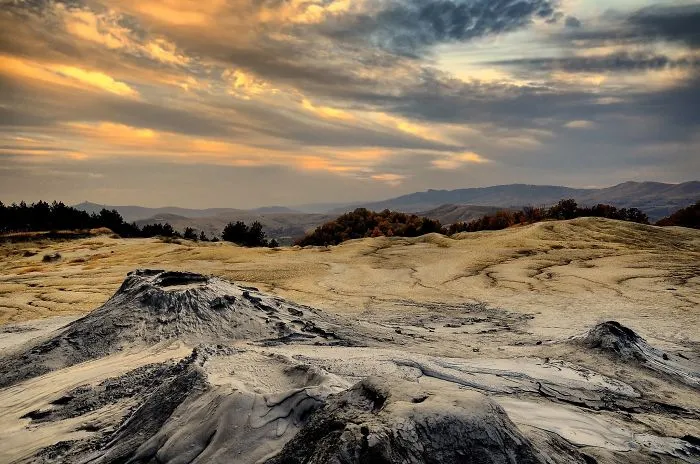 Muddy Volcanoes, Romania