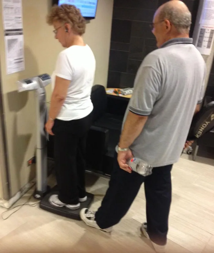 Trolling Grandma: She Kept Getting On And Off The Scale Confused, And This Went On For 7 Minutes