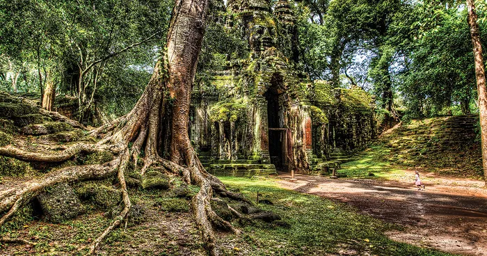 Temples, Markets And Rain – My Trip Around Cambodia