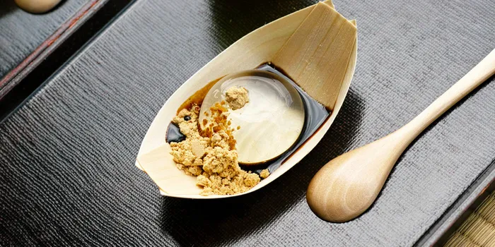 This Drop Of Water On Your Plate Is Actually A Tasty Cake