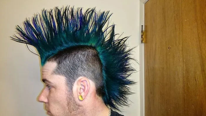 Merman Trend: Men Are Dyeing Their Hair With Incredibly Vivid Colors