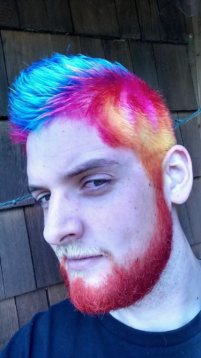 Merman Trend: Men Are Dyeing Their Hair With Incredibly Vivid Colors