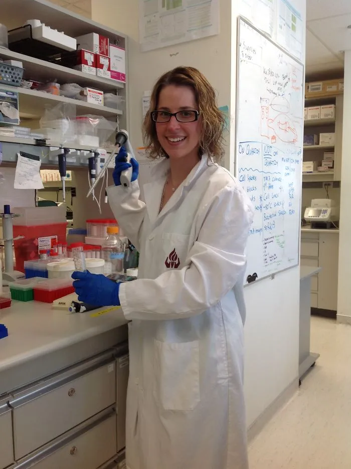 "i'm Crying On The Inside"  #distractinglysexy #womeninscience