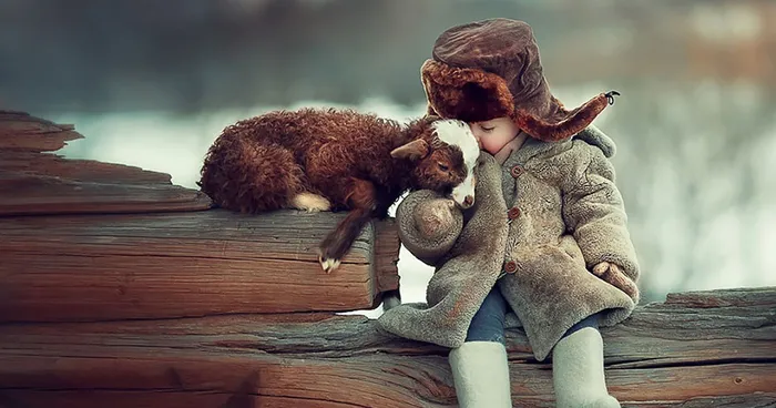 Children And Animals Cuddle In Cute Photoshoots By Russian Photographer Elena Karneeva