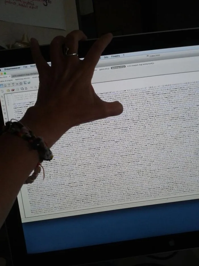 I'm Not A Scientist But I Cry Because Mr Hunt Doesn't Love Me Due My Outfit (and The Code Too)
