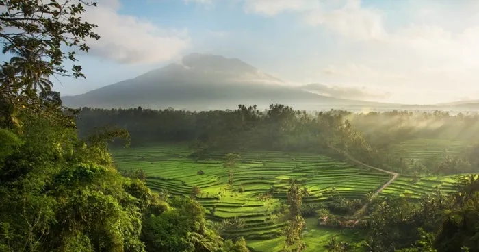Remarkable Photos From Hidden Bali By David Lazar And Rarindra Prakarsa