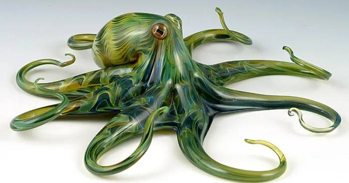 Hand-Blown Glass Creatures Come Alive In Elegant Sculptures By Scott Bisson