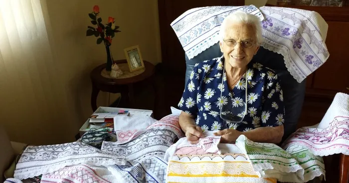 91 Year-old Brazilian Lady Embroiders To Help Animals In Need