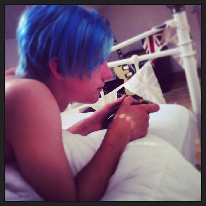 Merman Trend: Men Are Dyeing Their Hair With Incredibly Vivid Colors