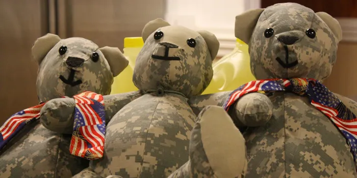 Mother Turns Fallen Soldiers' Uniforms Into Teddy Bears For The Families They Left Behind