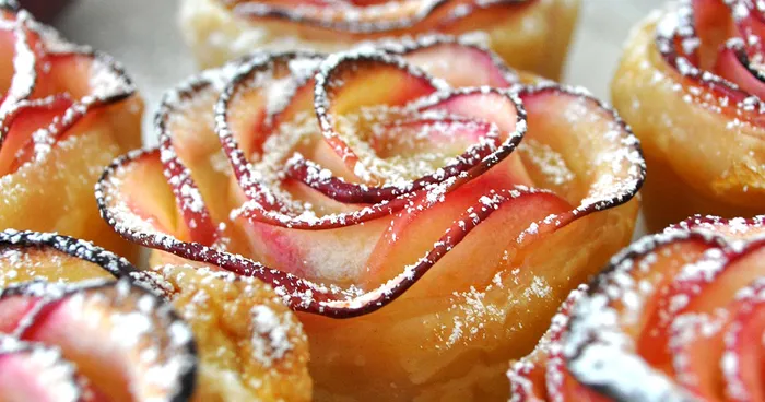 This Rose Is Actually A Delicious Apple Dessert