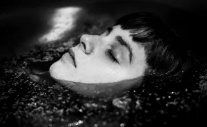 I Photograph Beautiful Women With Their Eyes Shut