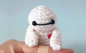Every Year I Crochet Superheroes And Hide Them In San Diego For People To Find