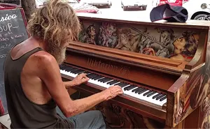Homeless Man Stuns Passersby By Playing Styx's 'Come Sail Away' On Street Piano