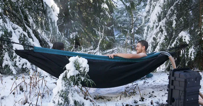 This Hot Tub Hammock Just Might Be The Most Relaxing Thing Ever
