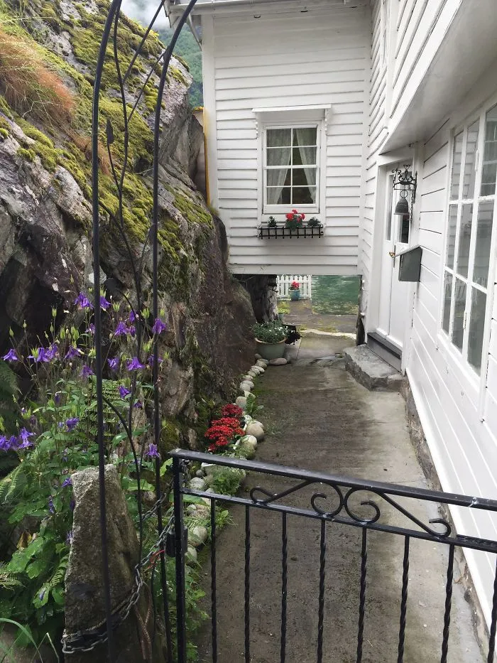 Cottage Entry In Flom