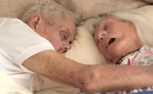 After 75 Years Of Marriage, This Couple Died In Each Others' Arms Hours Apart